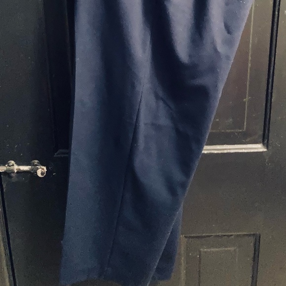 GAP Maternity slacks with elastic waist - Picture 9 of 9